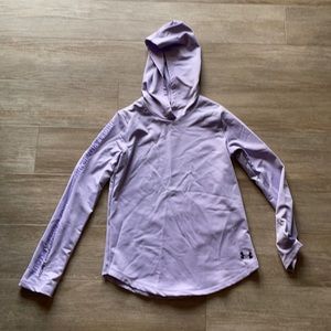 Girls under armour shirt
